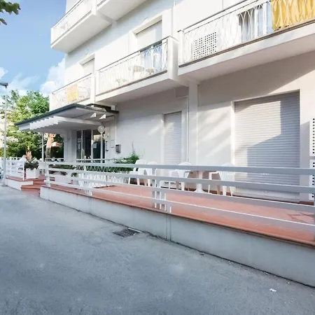 Princely Apartment In Torre Pedrera With Swimming Pool